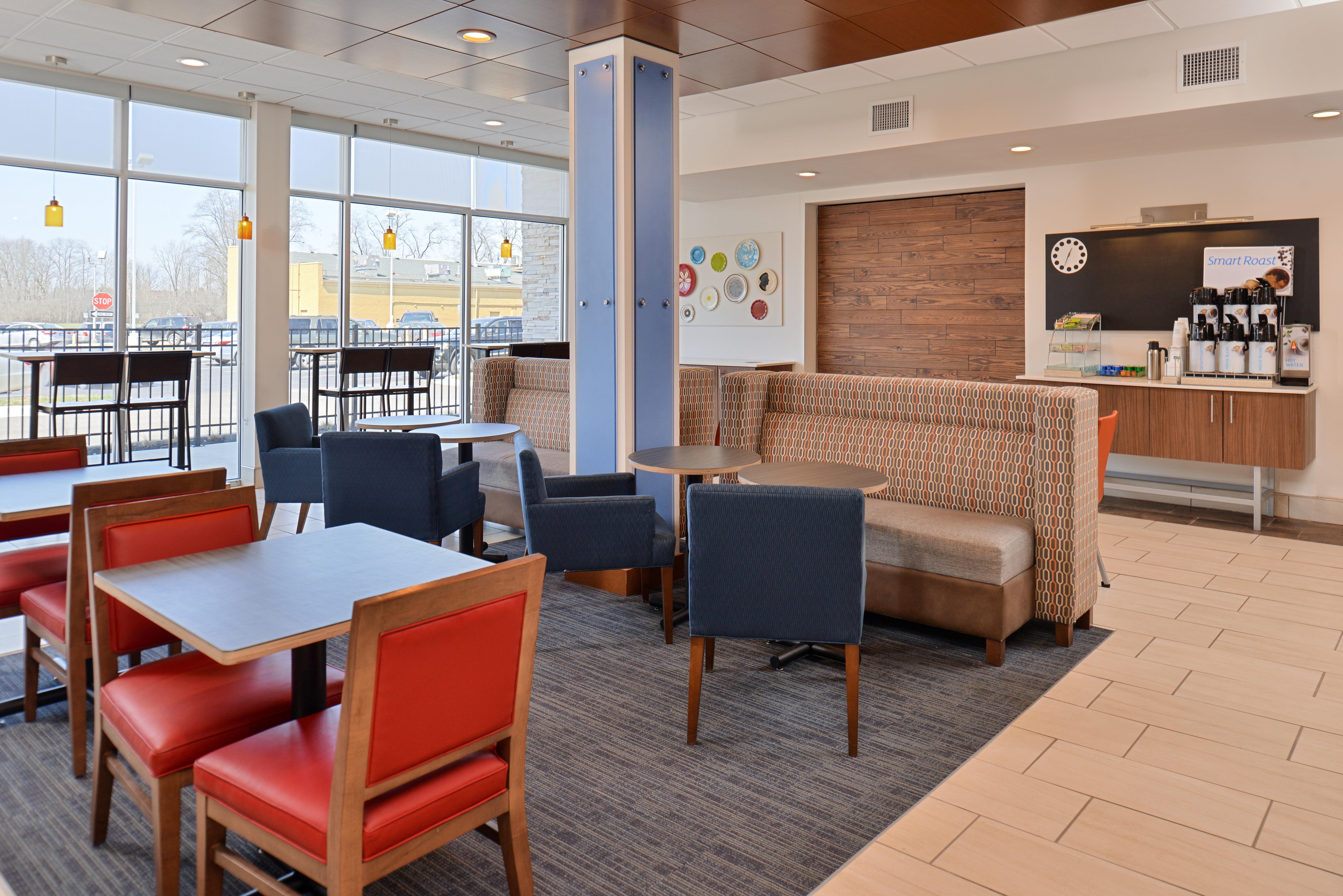 Holiday Inn Express & Suites Farmington Hills - Detroit By Ihg Dış mekan fotoğraf